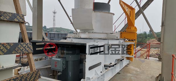 錘破、對(duì)輥破、立軸沖擊破三種制砂設(shè)備優(yōu)劣對(duì)比