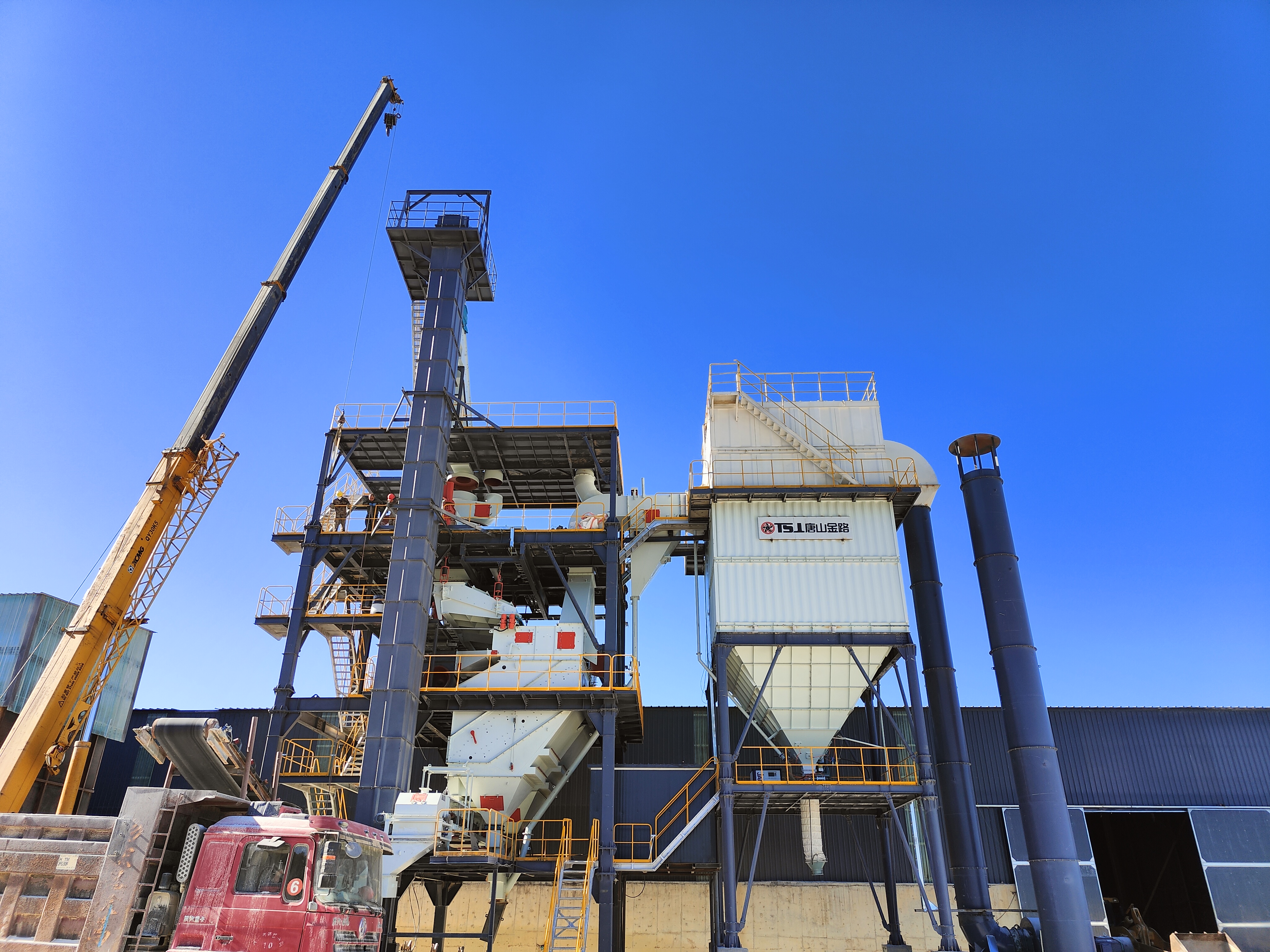 干法制砂樓：機(jī)制砂配比可調(diào)、含粉率可控，實(shí)現(xiàn)全年穩(wěn)定生產(chǎn)的核心利器
