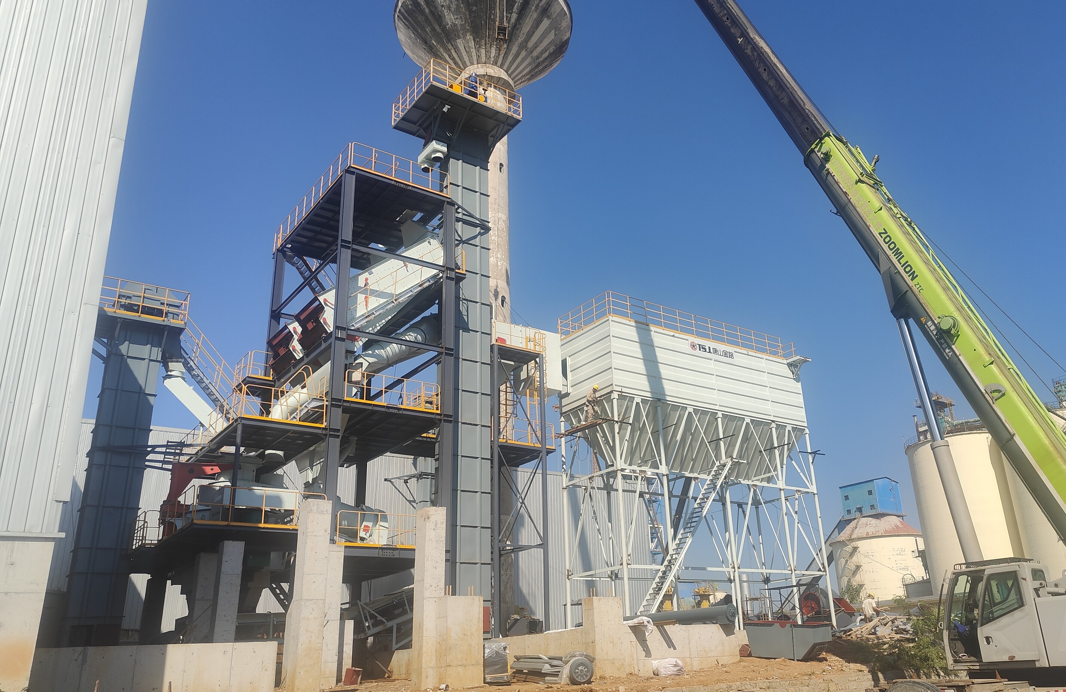 建筑垃圾堆成山？制砂樓一鍵 “點(diǎn)石成金”！