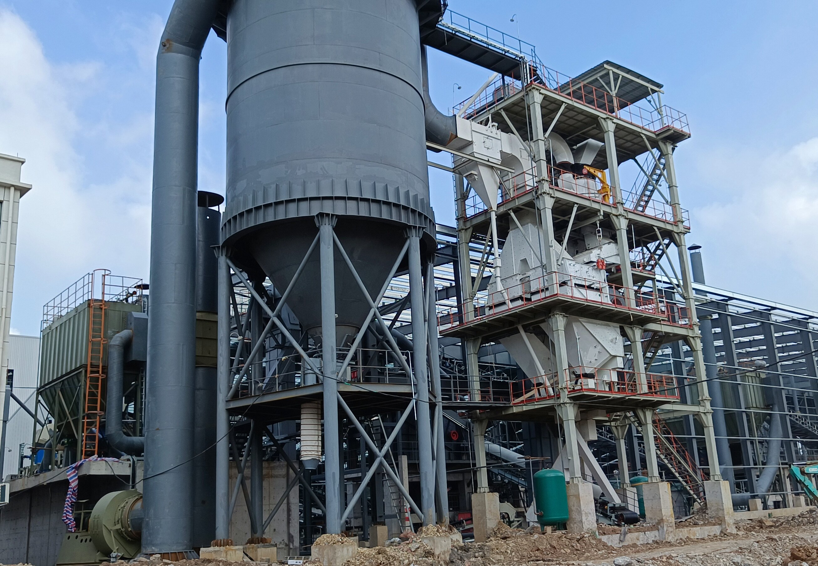 干法革新 砂筑未來——干法制砂樓，引領(lǐng)砂石產(chǎn)業(yè)綠色智能新征程